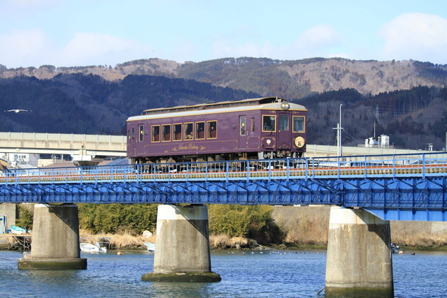 三陸鉄道「洋風こたつ列車」 イメージ