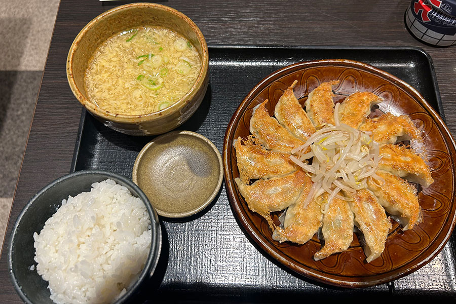 静岡駅　浜松餃子定食