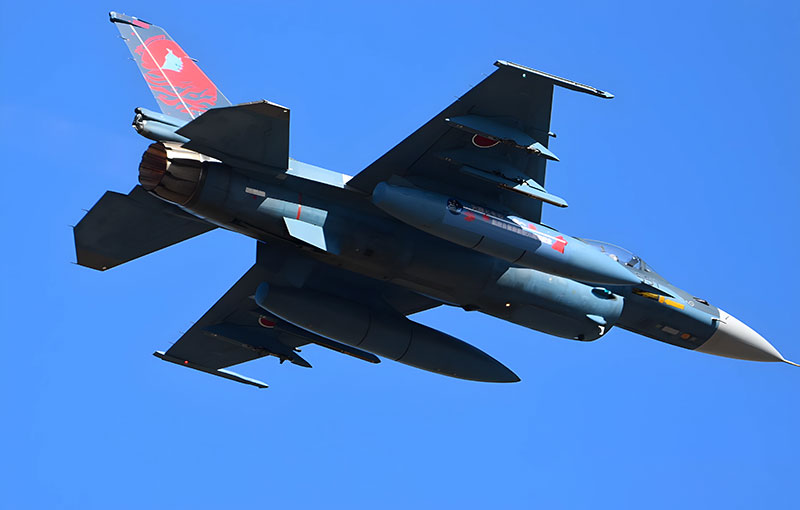 航空祭前日の3SQF-2A記念塗装機のAGG.JPG